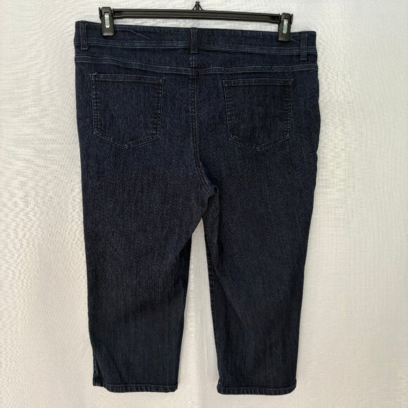 CHICO'S Sz 3 (Misses 16) Fabulously Slimming Dark Blue Wash Denim Capri Pants - Picture 3 of 6
